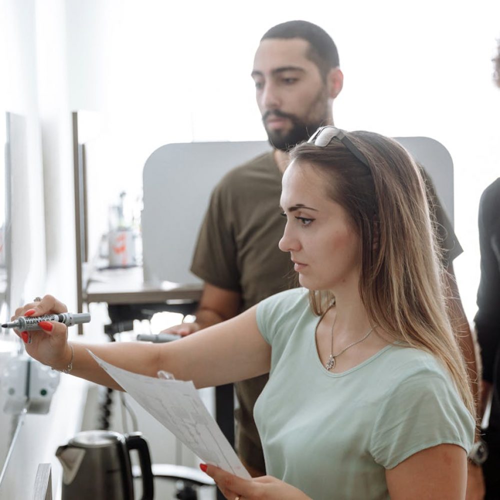 pexels-thirdman-5257578